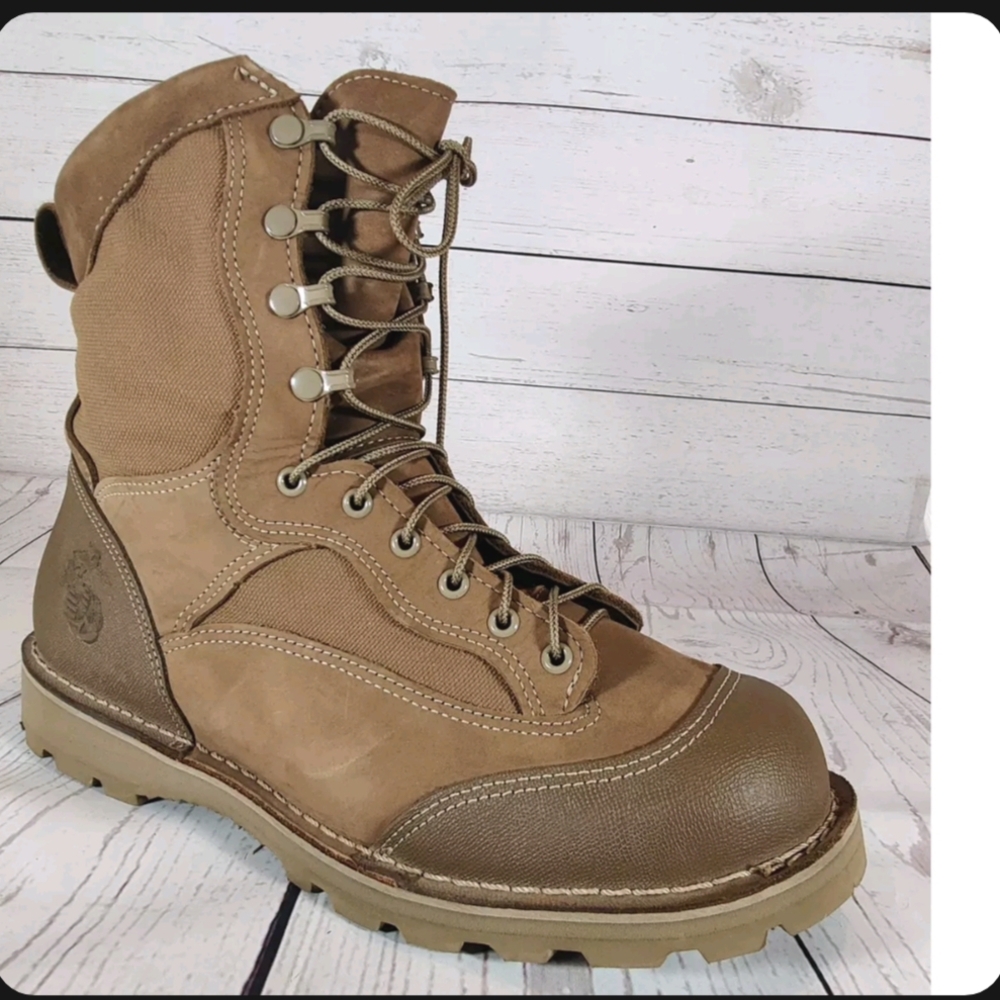 Men's Tan Tactical Boots